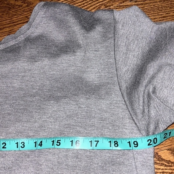 Beulah style grey short sleeves round neck  top Sz M/L - Picture 9 of 16